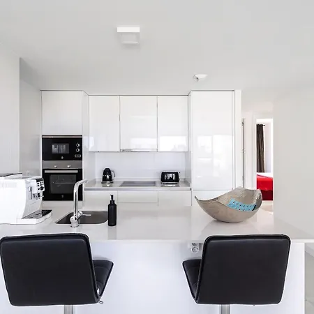Fresh 2 Bedroom Apt Olas By Beach! Rdr286 Apartment *